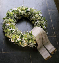 Load image into Gallery viewer, OASIS® Jumbo Wreath