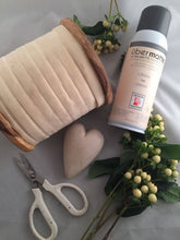 Load image into Gallery viewer, Design Master Ubermatte Spray -Creme