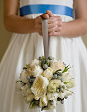 Load image into Gallery viewer, OASIS® Sphere 15cm With Net (Dry Foam)