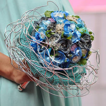 Load image into Gallery viewer, OASIS® Elegant Bouquet Holder (Leaves: Silver)