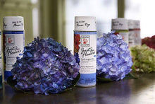 Load image into Gallery viewer, Design Master Just For Flowers Spray-Hydrangea Blue

