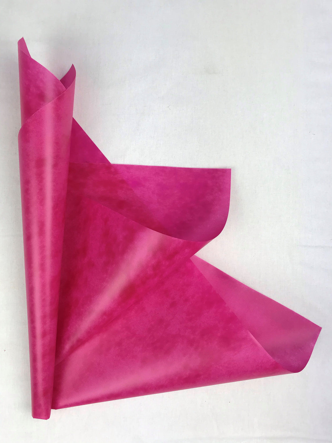 NON WOVEN FLOWER WRAPPING CRISPY SHEET 65CM X 65CM (ROSE)