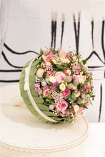 Load image into Gallery viewer, OASIS® Round European Bouquet Holder
